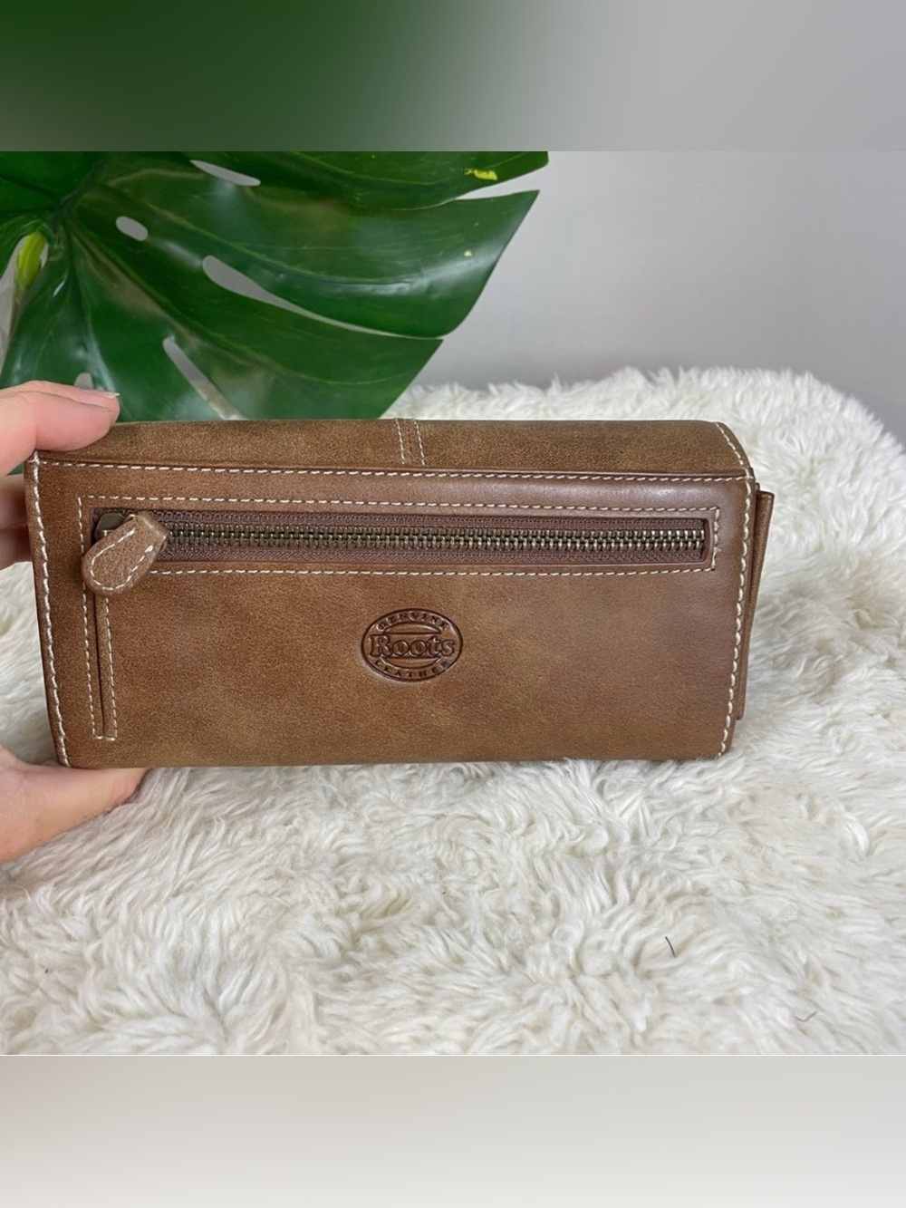 NWOT 🦫 Roots Tribe Large Fold Wallet - Picture 7 of 11